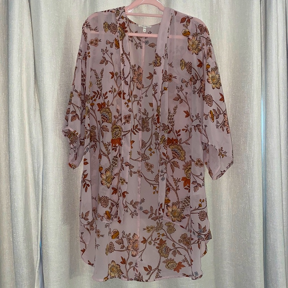 Floral high low/tapered front Kimono
